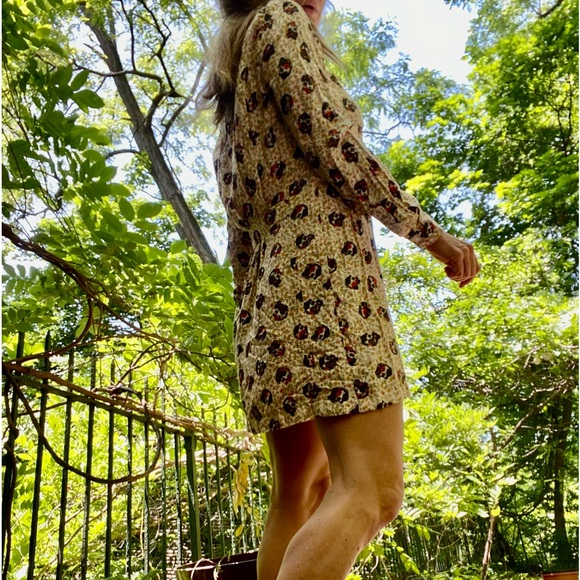 Paul and Joe Sister Chihuahua Dog Print Shirt Dress Cream Floral Size 42… - Picture 11 of 13